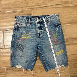 Coca-Cola Aero Shorts 33 Blue Denim
Distressed Graffiti Logo